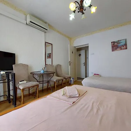 Filly Apartment *